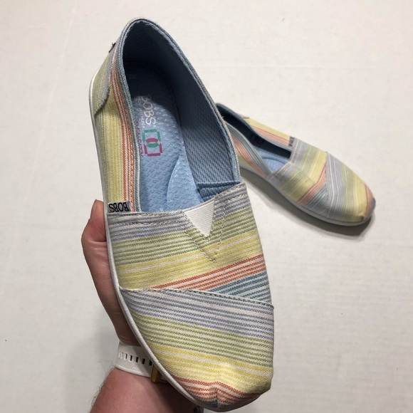 Sketchers Bobs Bliss open Heart Slip Ons - Picture 6 of 9